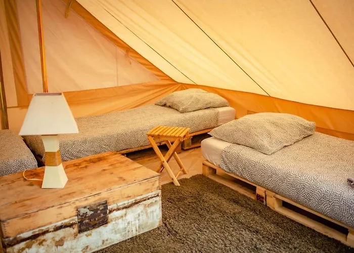 Le Spot Sur אוהל מפואר לה-טראנש-סור-מר